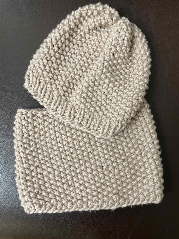 Bonnet personnalisé et son snood rose